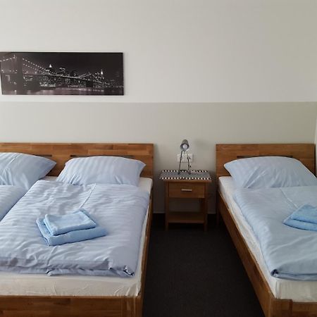 Hotel Goldener Anker Genthin Esterno foto
