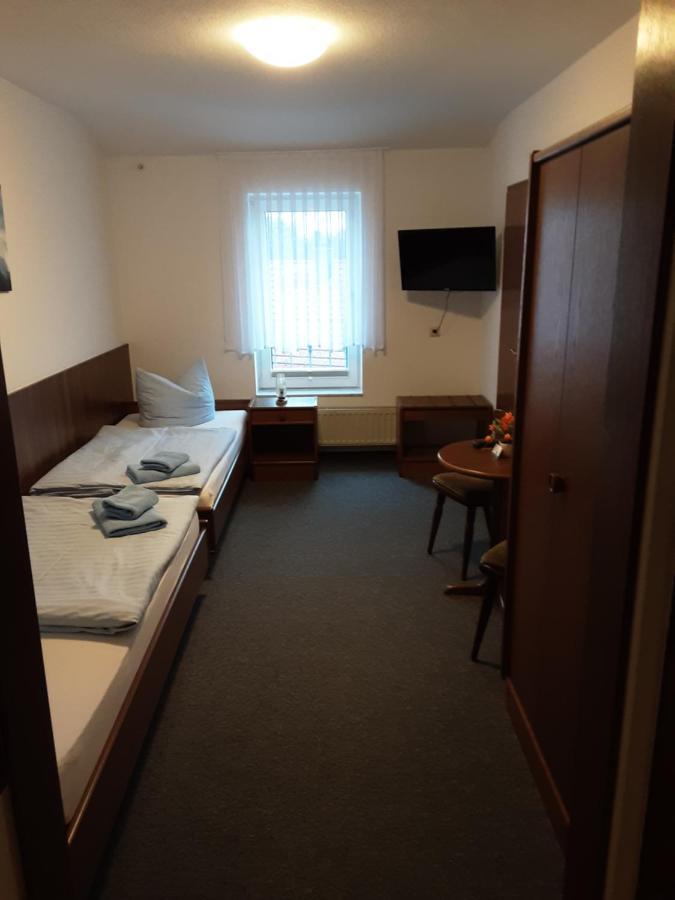 Hotel Goldener Anker Genthin Esterno foto
