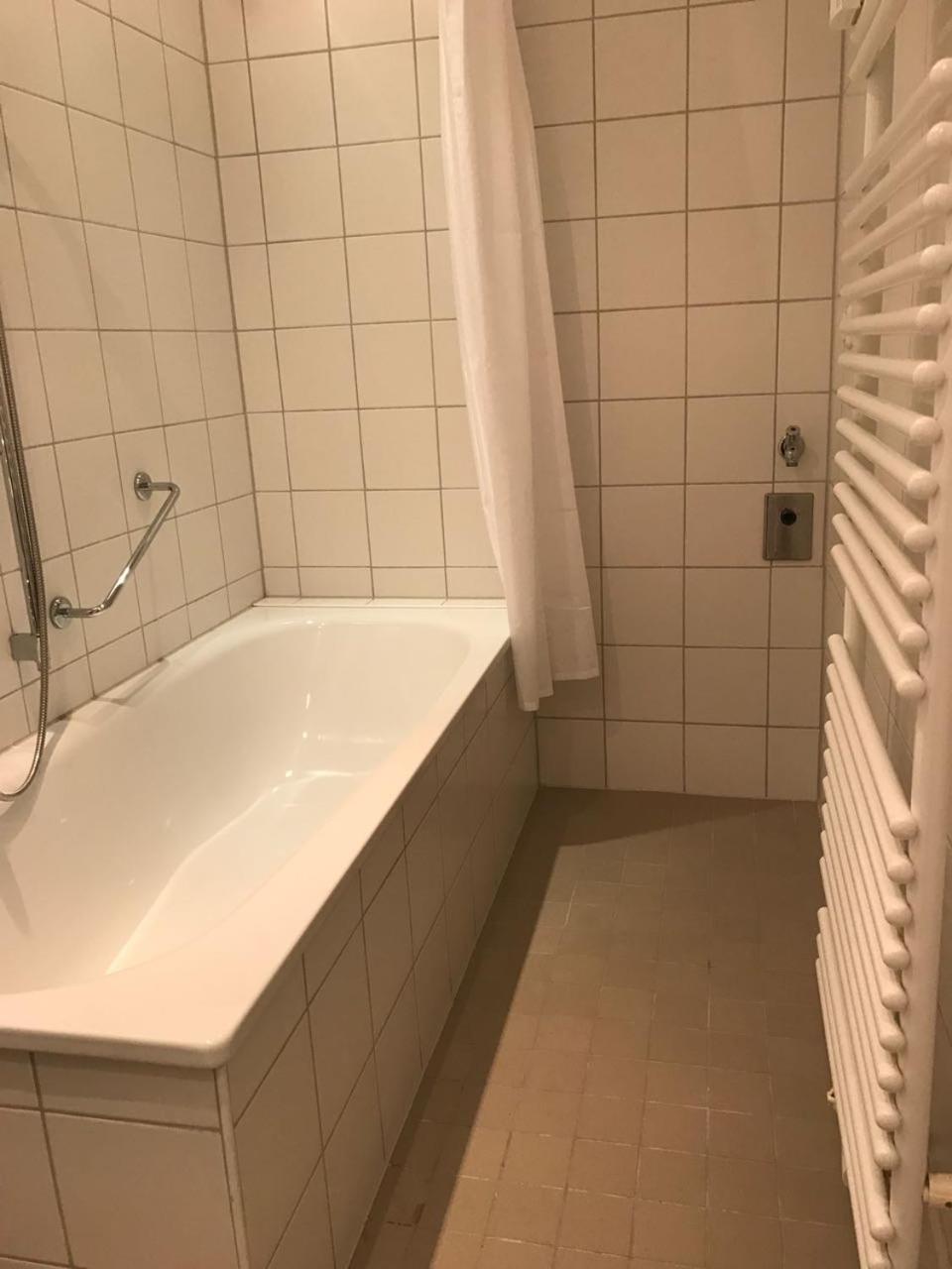 Hotel Goldener Anker Genthin Esterno foto