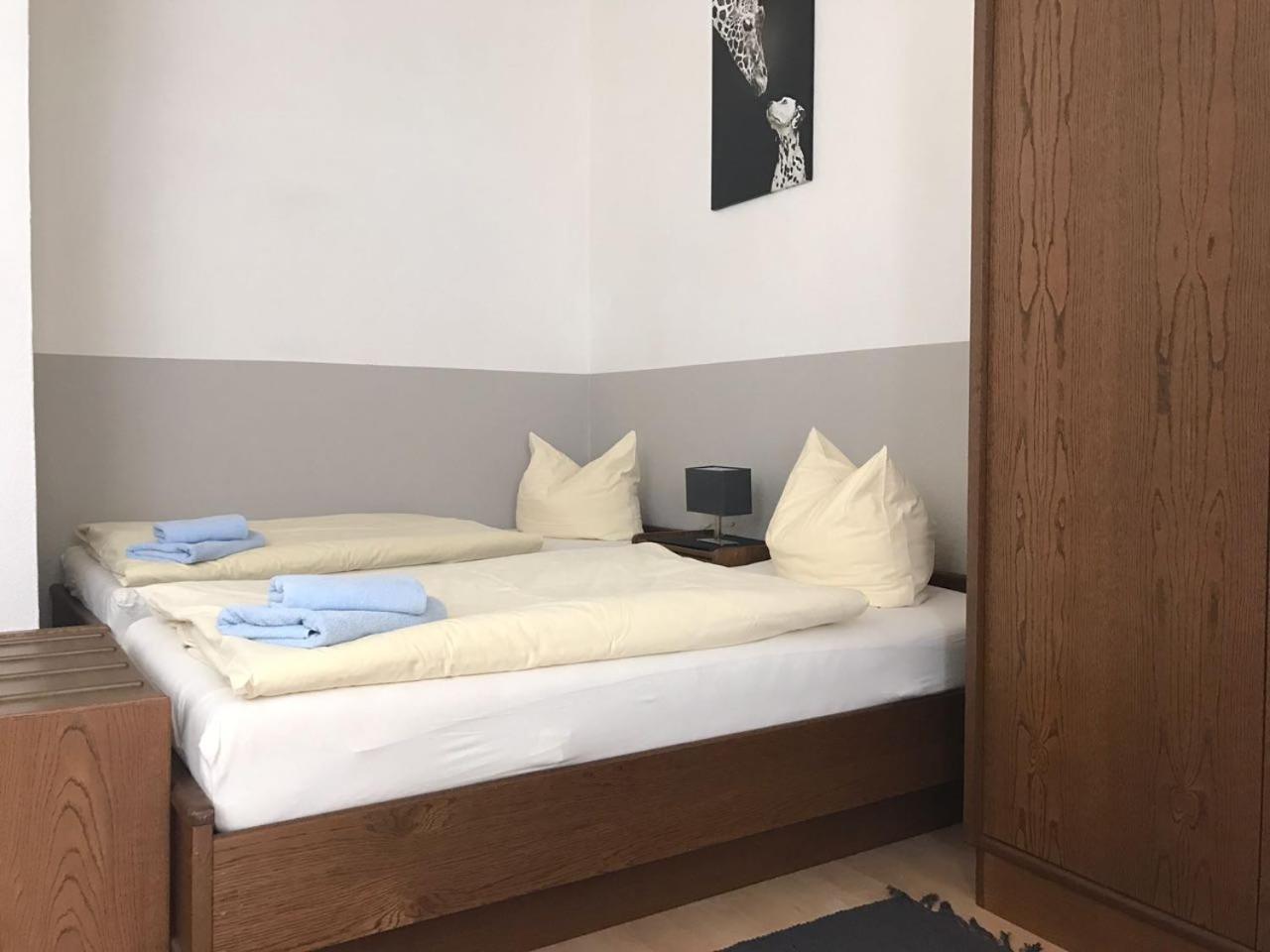 Hotel Goldener Anker Genthin Esterno foto