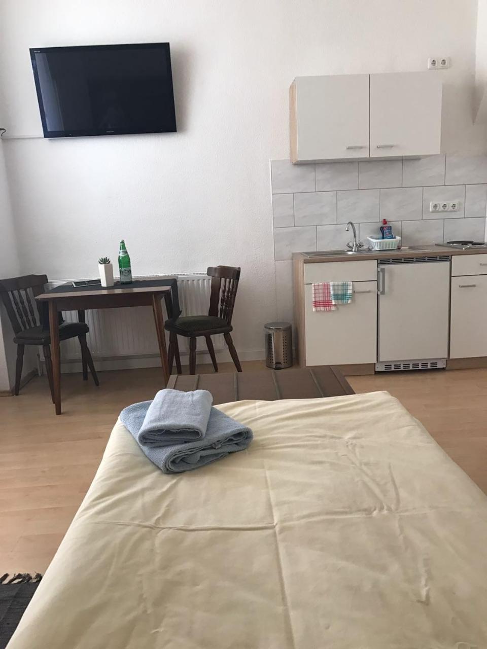 Hotel Goldener Anker Genthin Esterno foto