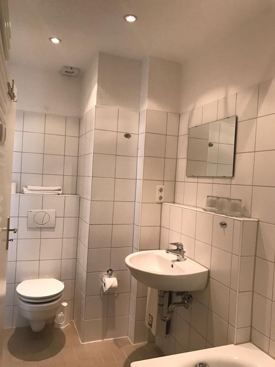 Hotel Goldener Anker Genthin Esterno foto