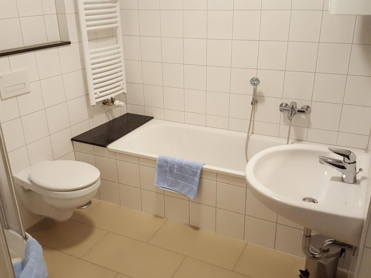Hotel Goldener Anker Genthin Esterno foto