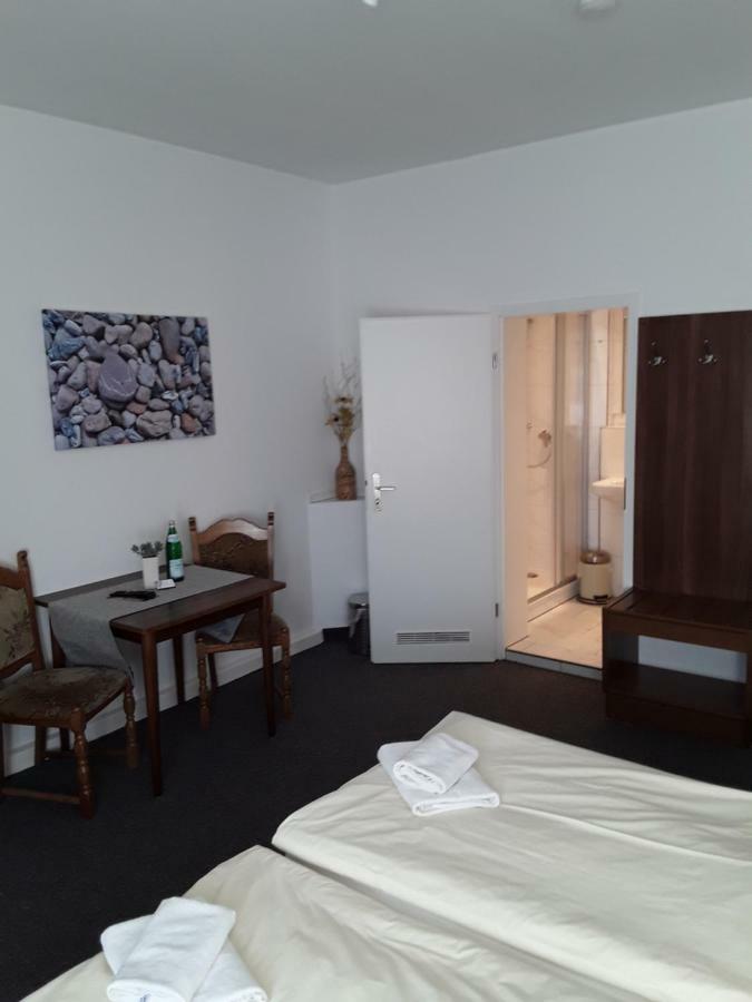 Hotel Goldener Anker Genthin Esterno foto