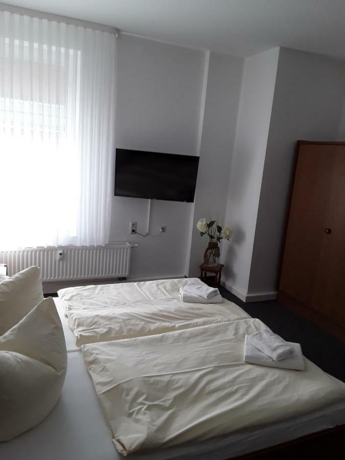 Hotel Goldener Anker Genthin Esterno foto