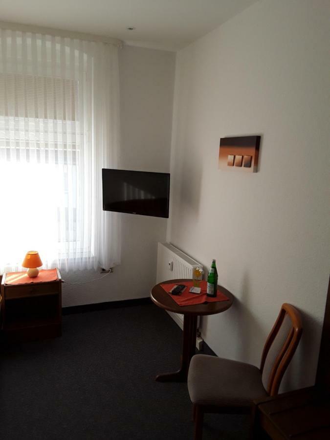 Hotel Goldener Anker Genthin Esterno foto